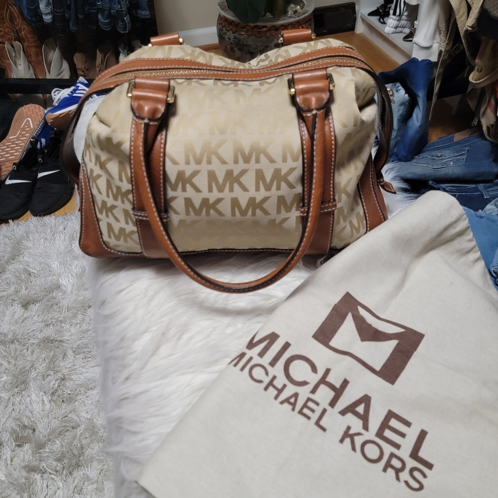 Michael Kors Black Signature Brookville Bowling Bag Purse